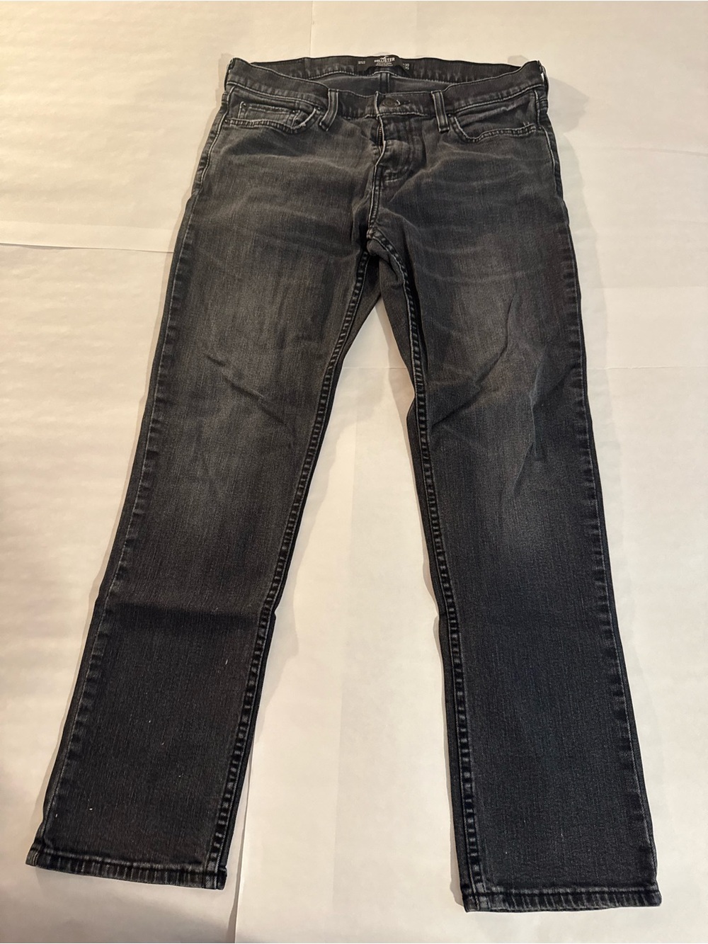Hollister Men's Faded Black Straight Jeans